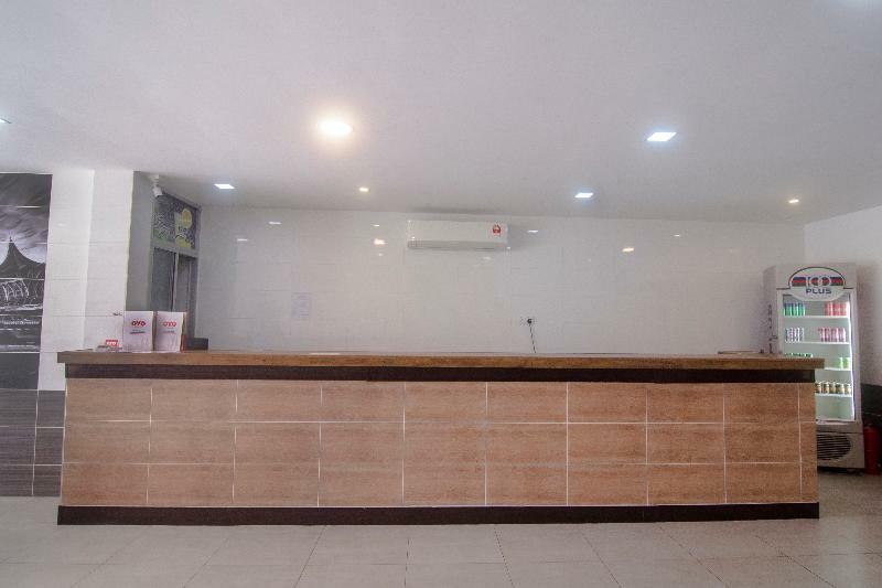 Oyo 836 Mandurah Room & Cafe Kuching Exterior photo