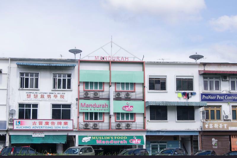 Oyo 836 Mandurah Room & Cafe Kuching Exterior photo